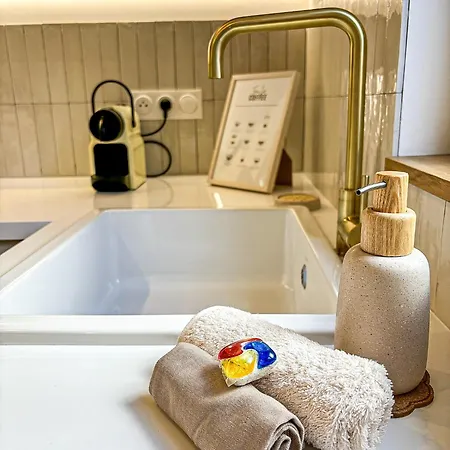 La Cahute Rochelaise - Cosy Dans Le Centre-ville A 5 Min Du Port