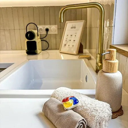 La Cahute Rochelaise - Cosy Dans Le Centre-ville A 5 Min Du Port