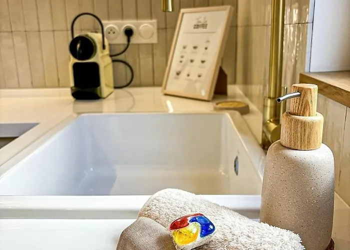 La Cahute Rochelaise - Cosy Dans Le Centre-ville A 5 Min Du Port